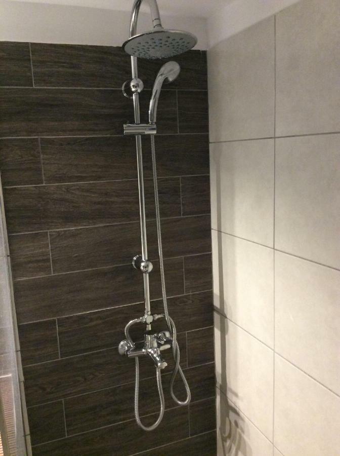 Renovated Apartment Atene Esterno foto