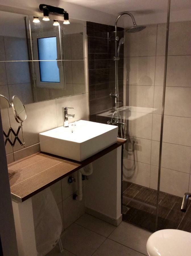 Renovated Apartment Atene Esterno foto